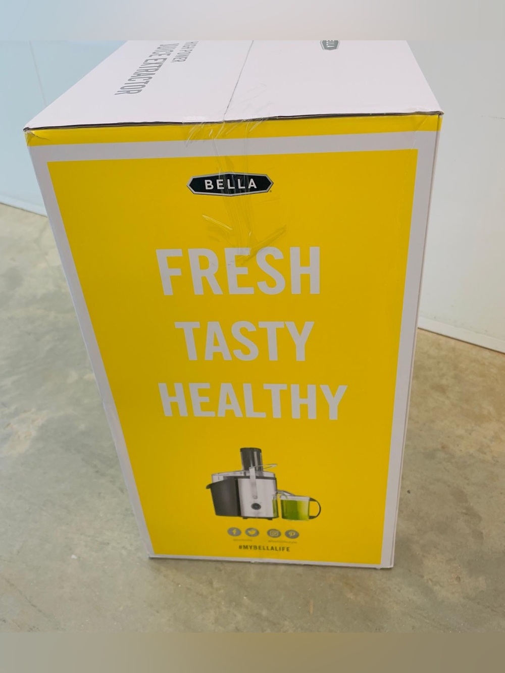 BELLA High Power Juice Extractor 1000W 2 Speed 3" Wide Feed Tube Stainless - Picture 10 of 13